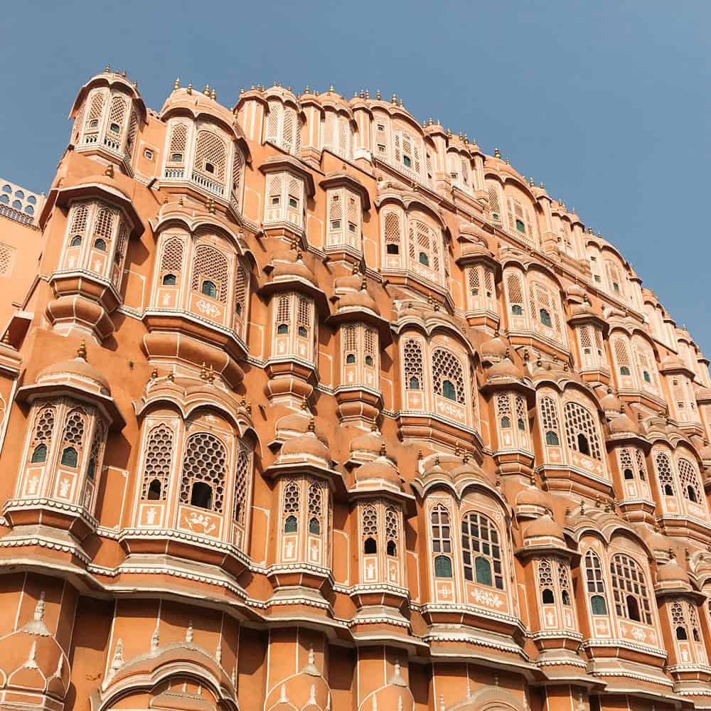 Lizzie & Tanni's Guide to India