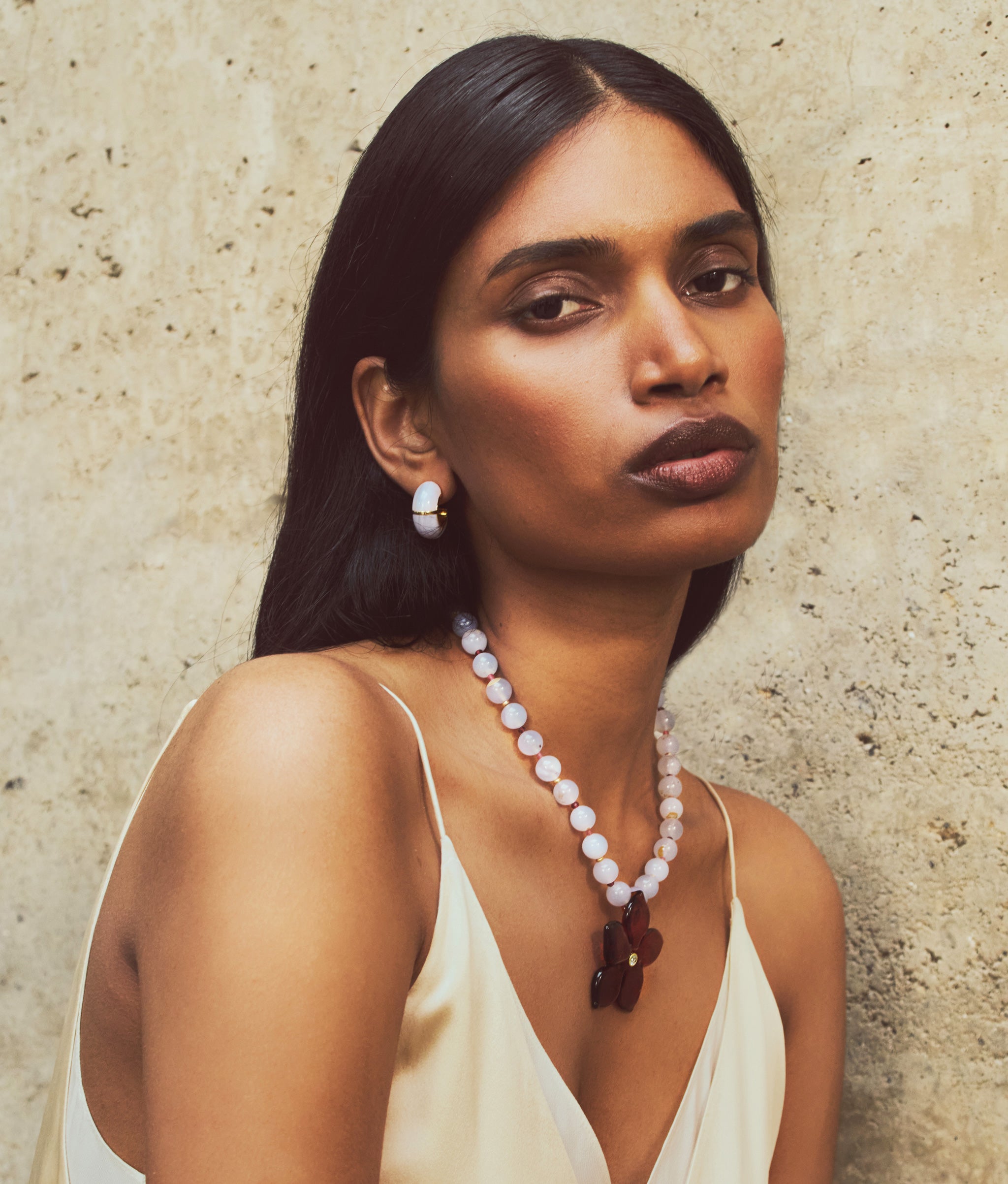 Vinca Flower Necklace in Ginger