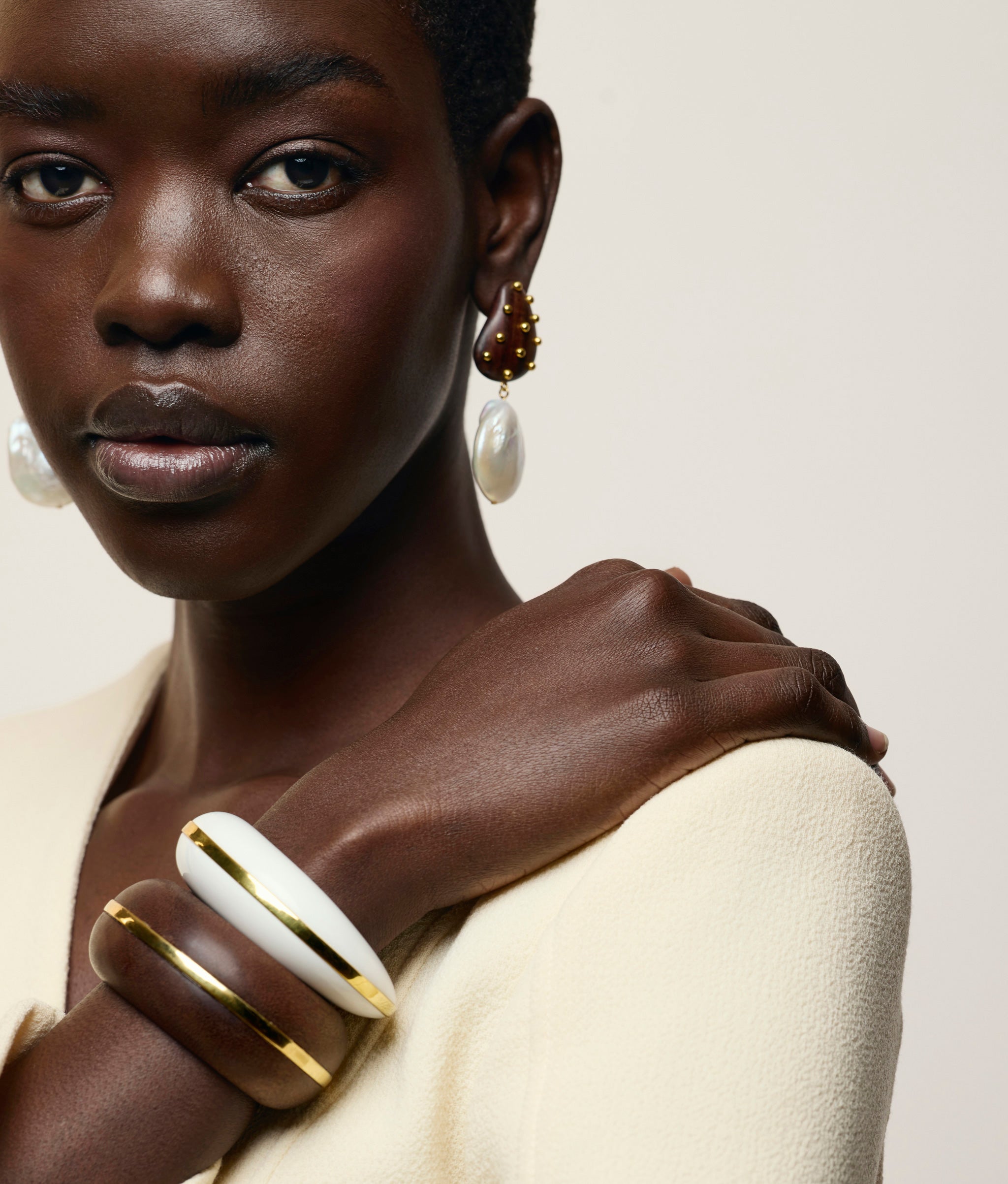 Orbit Earrings in Pearl