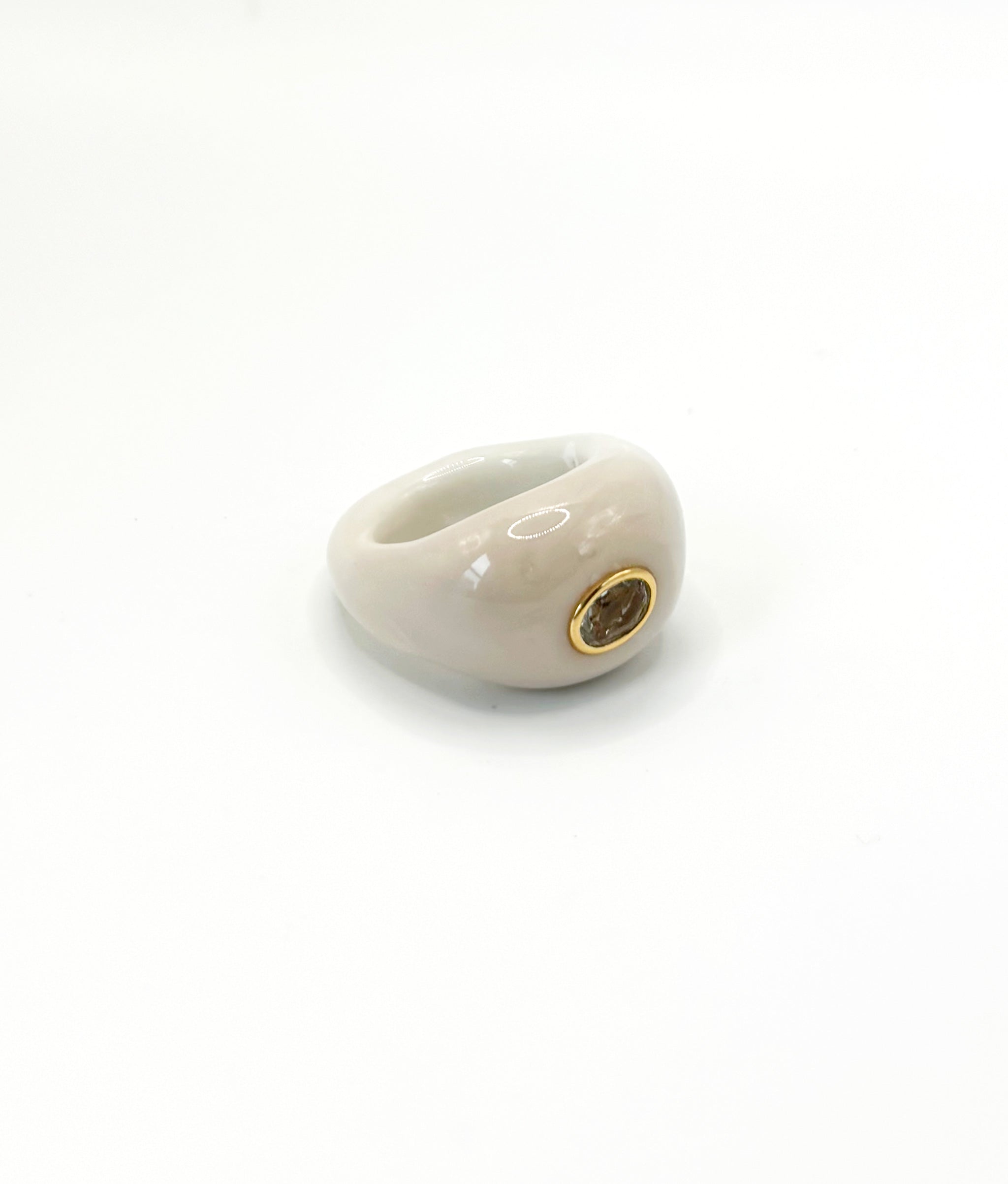 Monument Ring in Alabaster (Size 7)