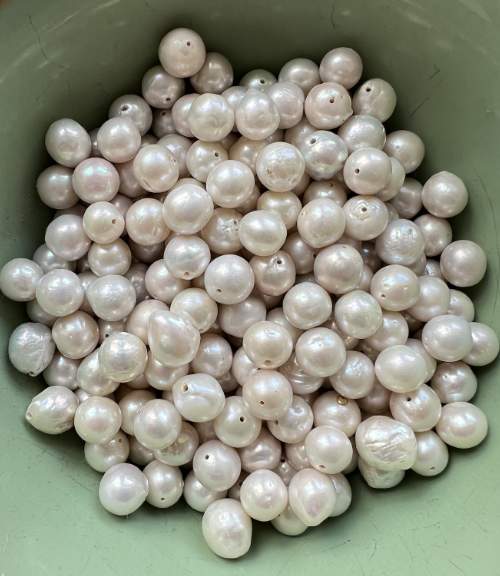 Our pearls are never glass or synthetic. We use predominantly farmed, freshwater pearls, which are harvested in mussel shells. Large, irregularly-shaped baroque pearls feature prominently in our designs which showcase the organic nature of natural pearls.